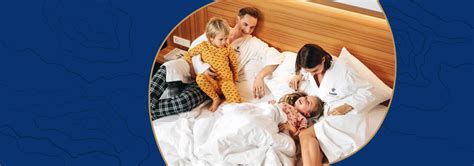 Šeima atsipalaiduoja SPA zonoje