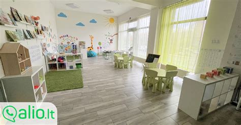 vaikų ugdymo patalpos su natūraliu apšvietimu