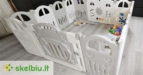 vaikiškas žaidimų maniežas su rankenomis