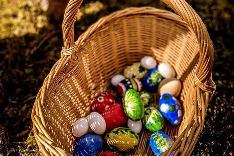 Velykiniai kiškiai ir margučiai