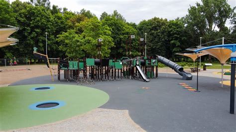 Graužio ežeras vaikų žaidimų aikštelė