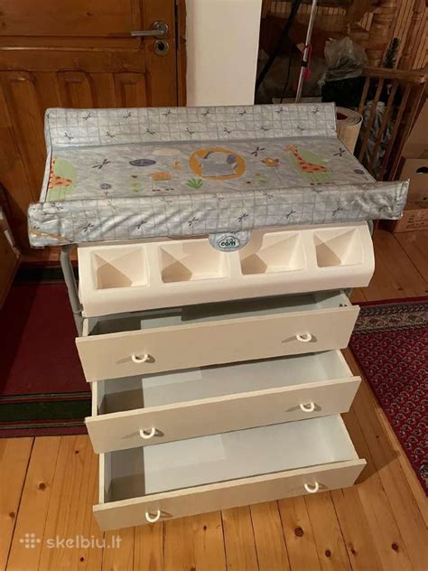 Vystymo staliukas-vonelė su lentynėlėmis