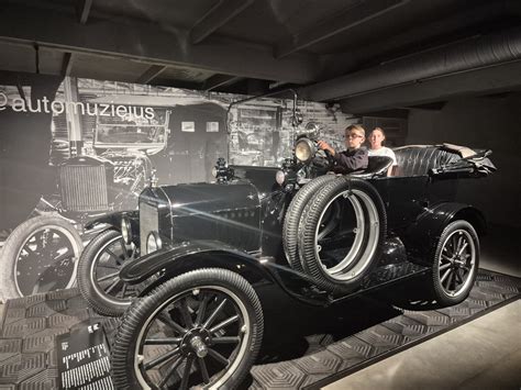 Istorinių automobilių muziejus Vilniuje