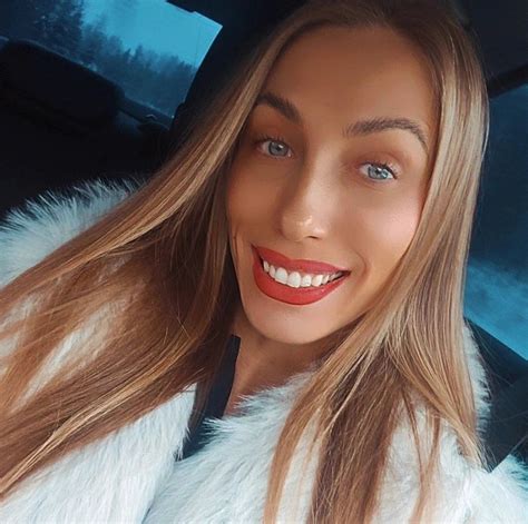 Schematinis žmogaus liežuvio spalvų indikatorių pavaizdavimas