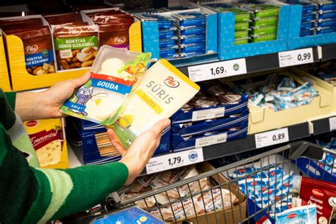 Įvairių prekės ženklų kombinezonai