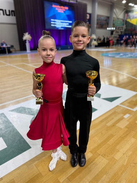 vaikiškų sportinių kostiumų derinimo idėjos