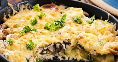 Cukinijos ir pievagrybių apkepas