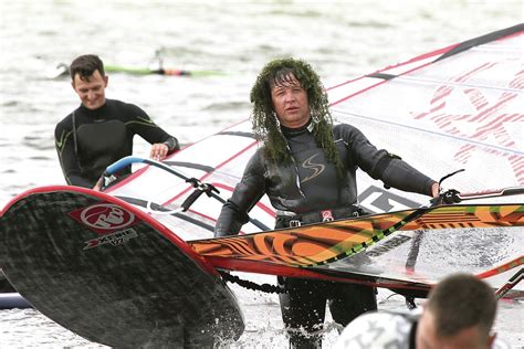 Algirdas Gradauskas su burlente prie jūros