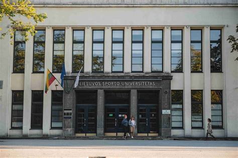 Lietuvos universiteto Kaune įkūrimo data