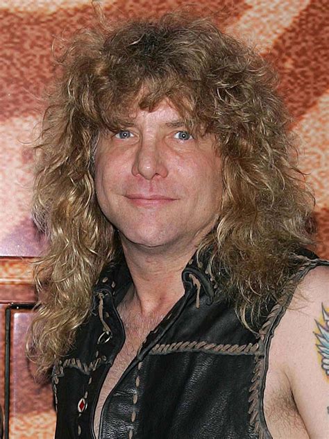 Steven Adler nuotrauka su būgnais