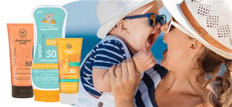 vaikas su apsauga nuo saulės paplūdimyje