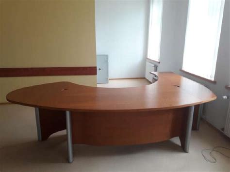 Advokato darbo stalas su teisiniais dokumentais