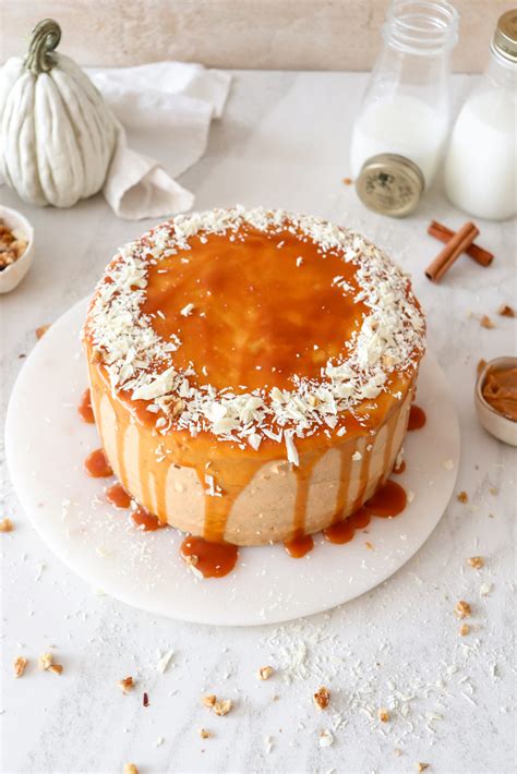 Moliūginis tortas su šokoladiniu glajumi
