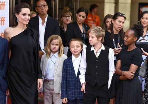Angelina Jolie su vaikais