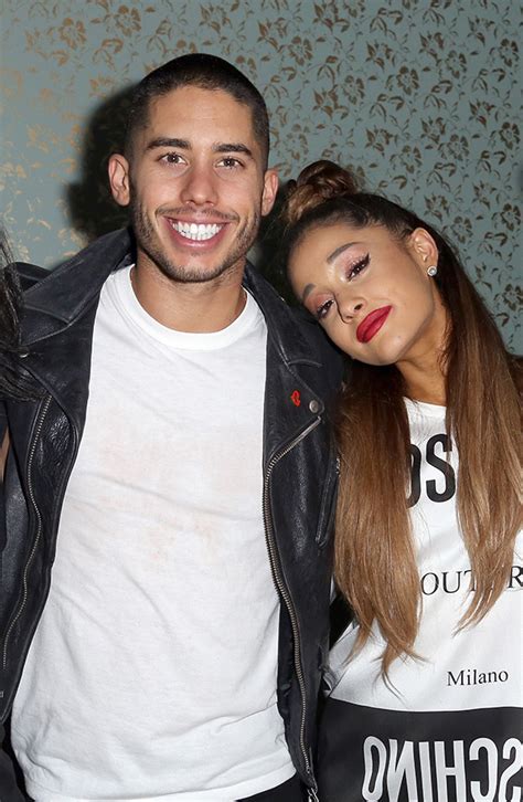 Ariana Grande ir Ricky Alvarez