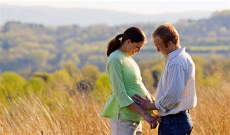 Nėščia moteris su vyru