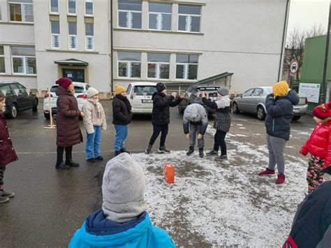 Motina, atliekanti kvėpavimo pratimus