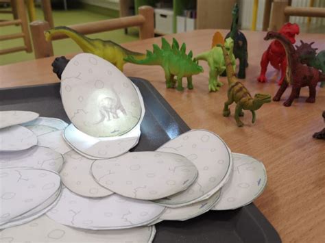 Dinozaurų pasaulis vaikų žaidimuose