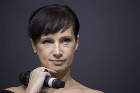 Ugnė Barauskaitė vedanti radijo laidą