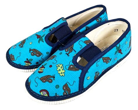 Originaliai dekoruotos vaikiškos tapkutės