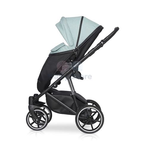 Vėjuotas oras ir kūdikio vežimėlis