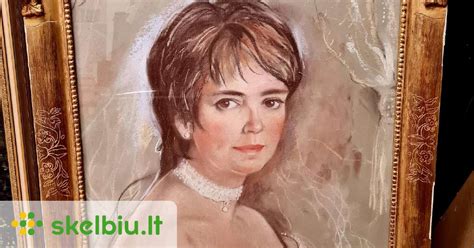 Moters portretas su gimimo datos skaičiais