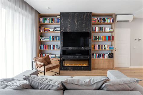 Knygų lentynos su muzikos leidiniais