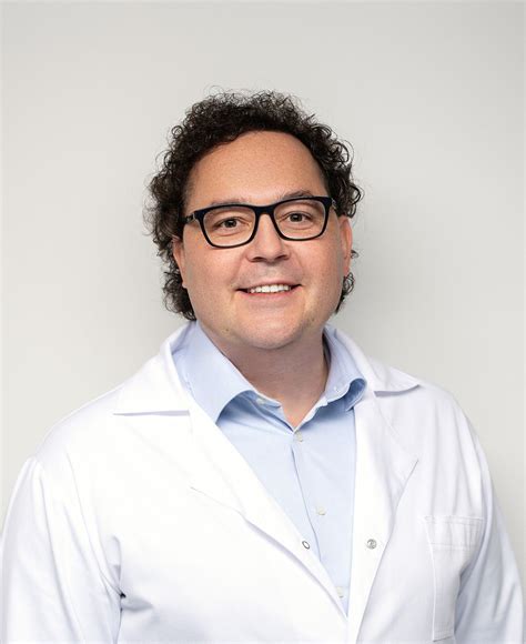 Valerijus Ostapenko profesinė veikla