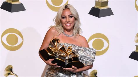 Lady Gaga su Grammy statulėlėmis