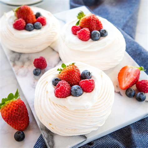 Meringue dessert with berries