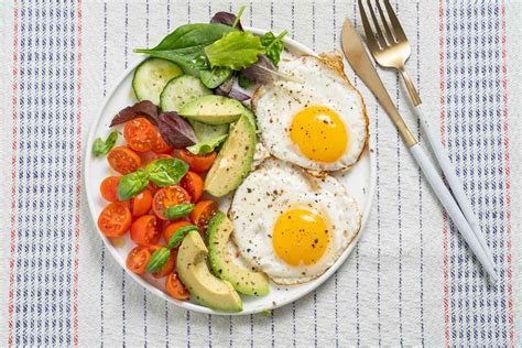 Healthy breakfast with eggs and vegetables