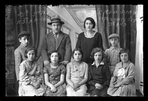 Iranietiškas moterų portretas