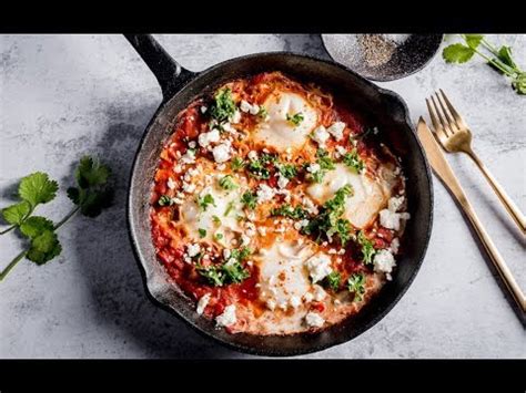 Šakšuka su fetos sūriu