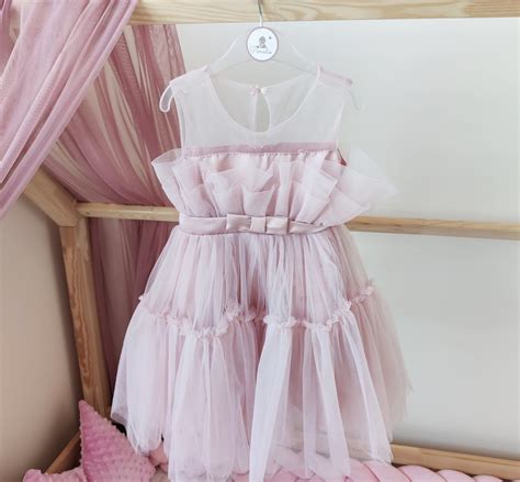 puošnios suknelės mergaitėms