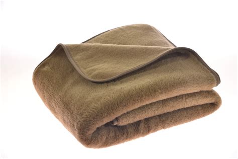 Kupranugarių vilnos antklodė