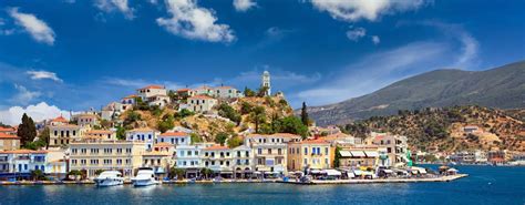 Poros susikabinusių rankų