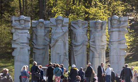 Vilniaus Antakalnio kapinės, Menininkų kalnelis