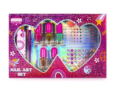 Pavyzdys su vaikiškais nagų lakais ir lipdukais