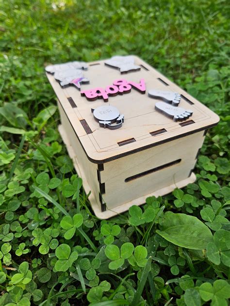 Taupyklė su gimimo metrikais