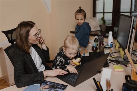 schematinis vaizdas kaip bankas vertina pajamas motinystės atostogų metu