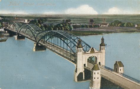 Istorinė iliustracija su senoviniais valgiais