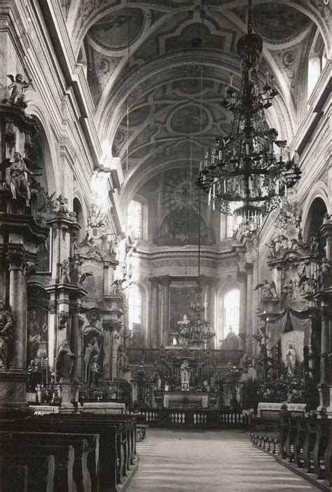 Istorinė nuotrauka iš gegužinių pamaldų