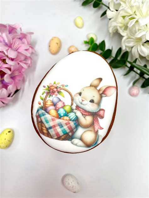 Margutis, dekoruotas šiaudeliais