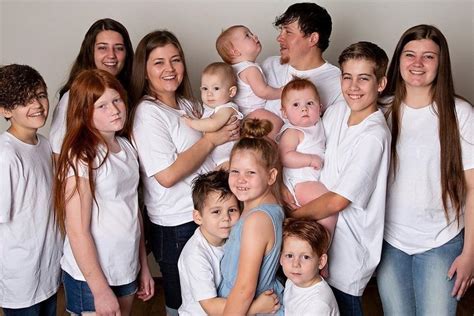 Britni Church su savo 11 vaikų