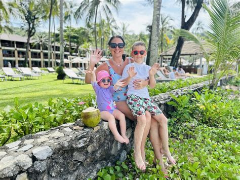 Courtney Rogers su savo vaikais