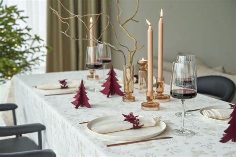 Furšeto stalo serviravimo pavyzdys