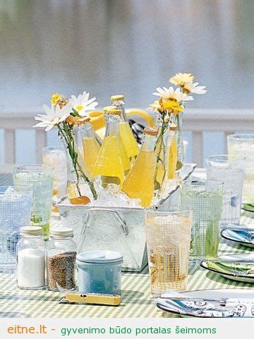 Vakarienės stalo puošyba