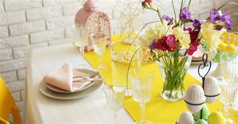 Pavyzdys, kaip turėtų atrodyti serviruotas stalas