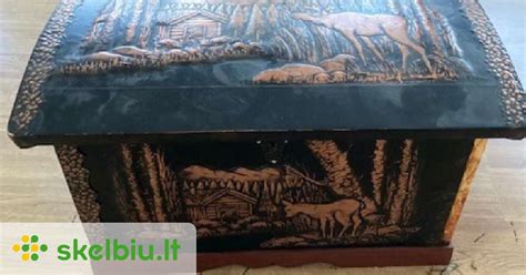 Pavyzdys vaikiškos skrynios su įvairiomis meno technikomis