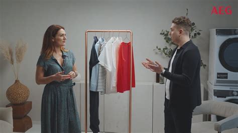 Simbolinis paveikslėlis, iliustruojantis drabužių tikrinimą prieš atiduodant